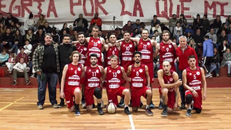 Plantel de Ateneo de Piriápolis campeón del Súper 4